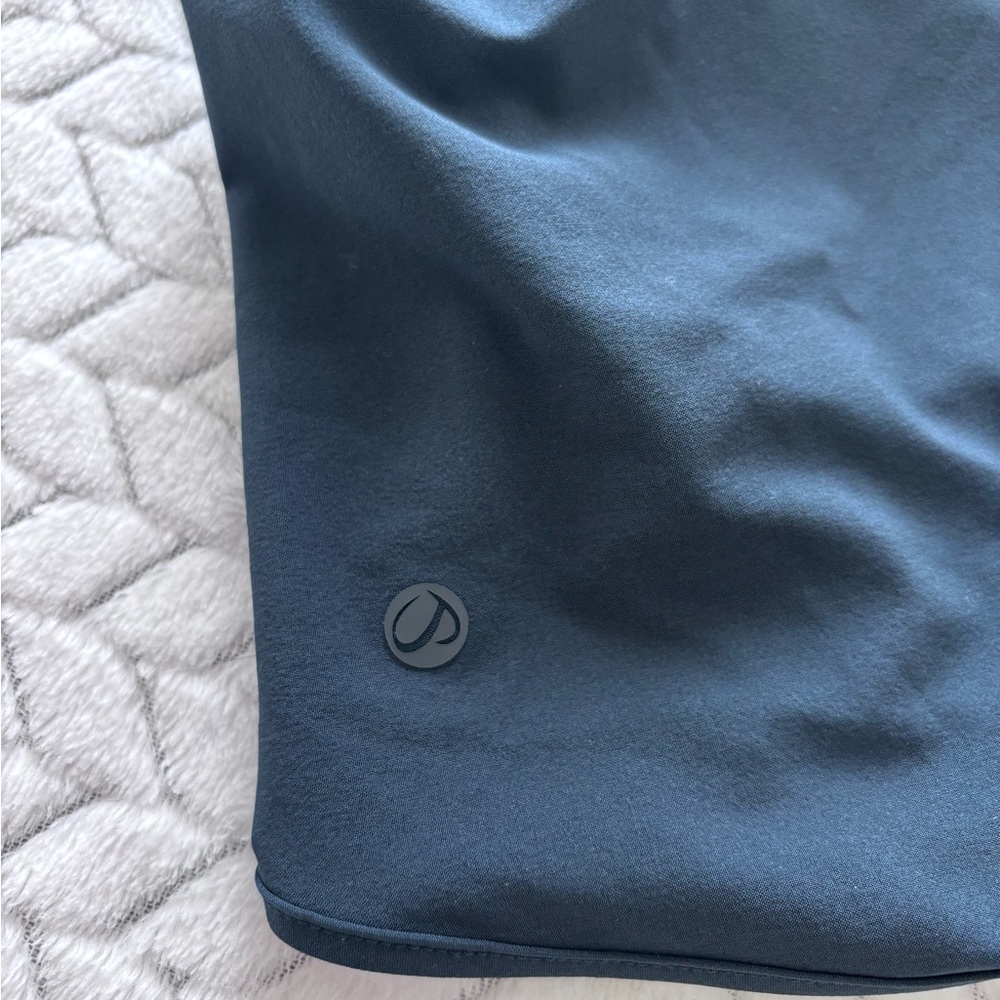 Women's CRZ Yoga 2 in 1 running shorts - Picture 4 of 5